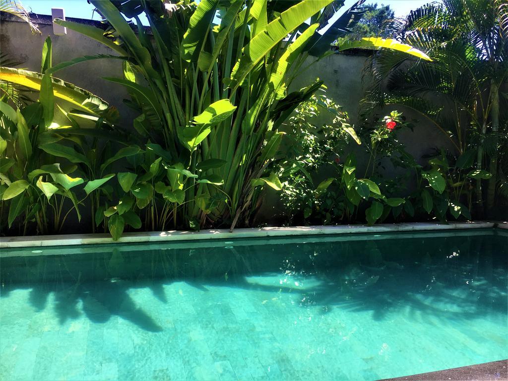 Rumah Indah Villa Seminyak Værelse billede