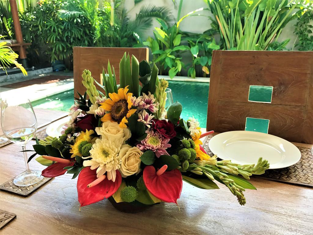 Rumah Indah Villa Seminyak Værelse billede